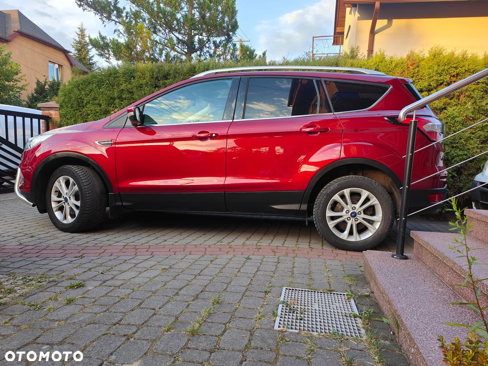 Ford Kuga 1.5 EcoBoost 2x4 Titanium - 3