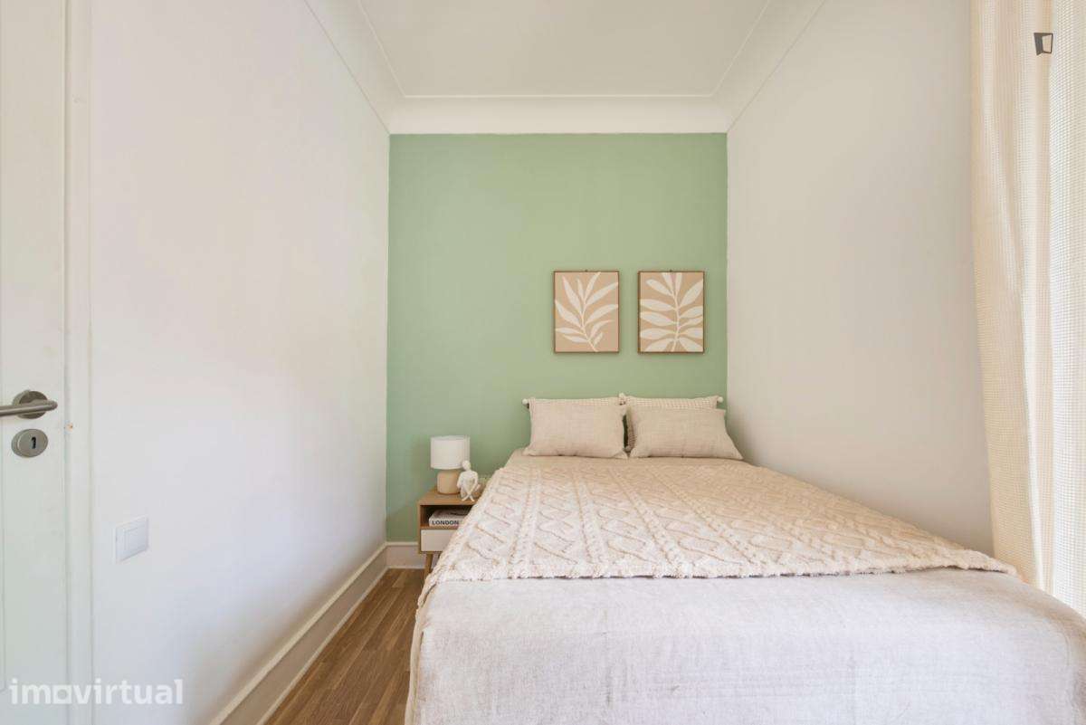 Quarto - localizado em Roma-Areeiro Lisbon - Grande imagem: 2/34