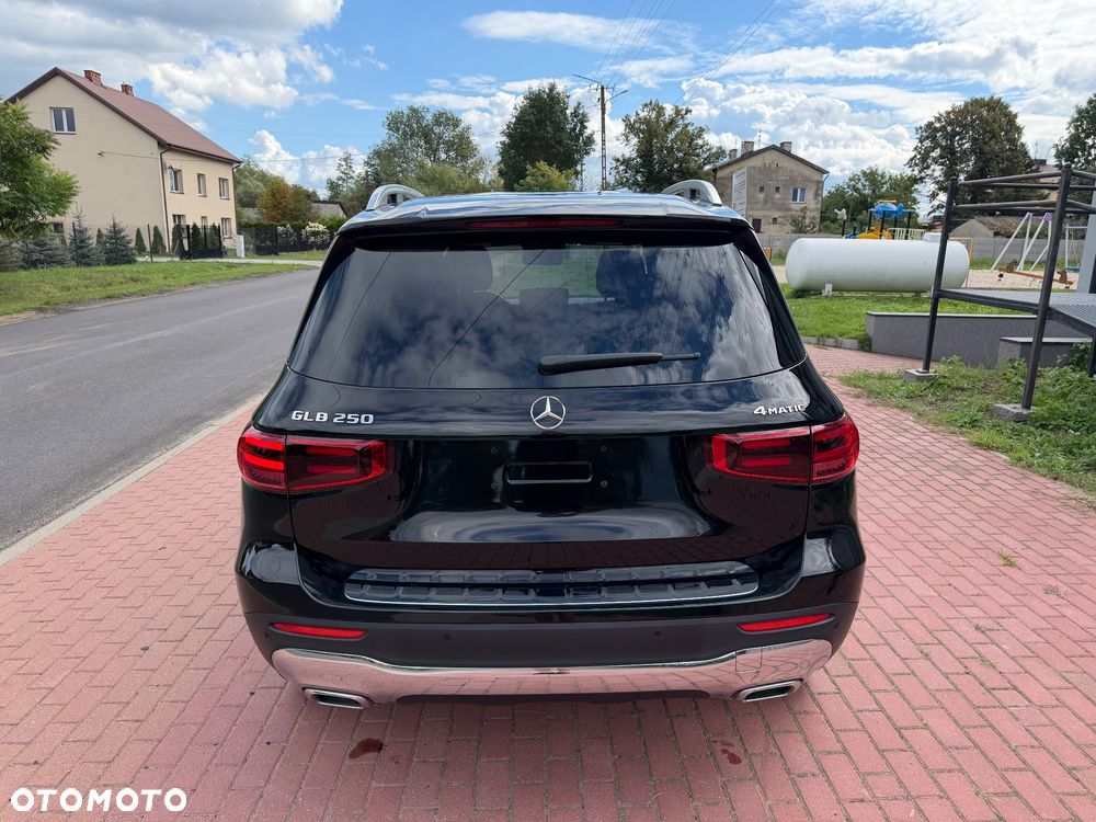 Mercedes-Benz GLB 250 mHEV 4-Matic Progressive 8G-DCT - 7