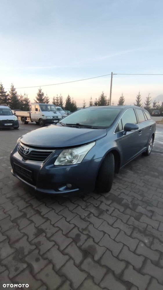 TOYOTA AVENSIS Kombi (_T27_) 2010 2.0 D-4D 126 KM 1AD-FTV 8U5 - 2