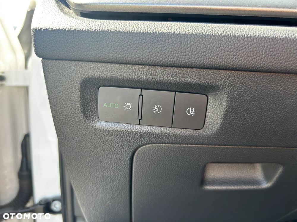 Skoda Octavia 2.0 TDI SCR Ambition DSG - 17