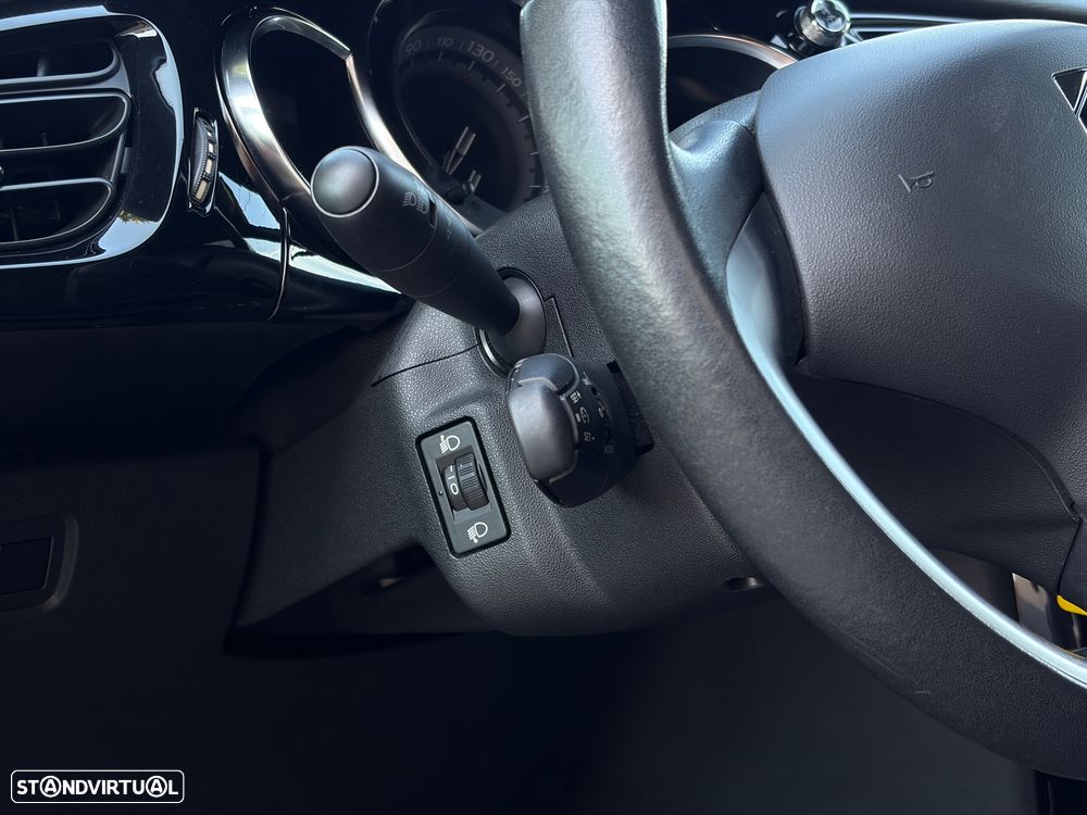 Citroën DS3 Cabrio 1.2 VTi So Chic - 23