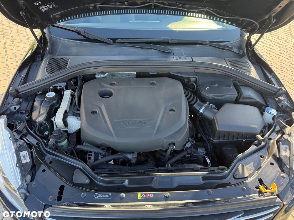 Volvo XC 60 D3 Drive-E Momentum - 32