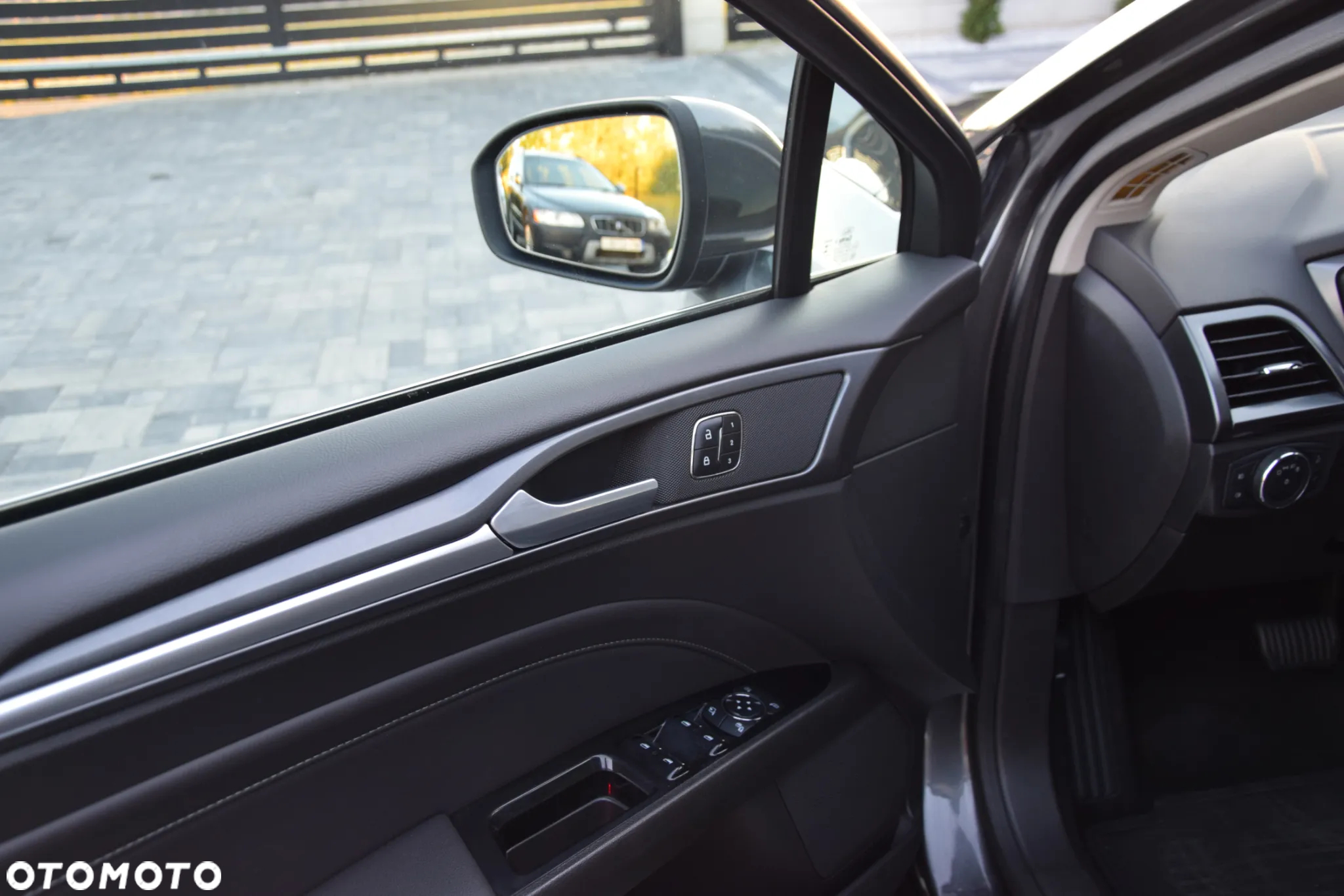Ford Mondeo - 23