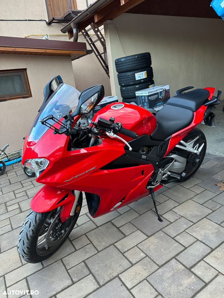 Honda VFR 800F V-Tec - 3