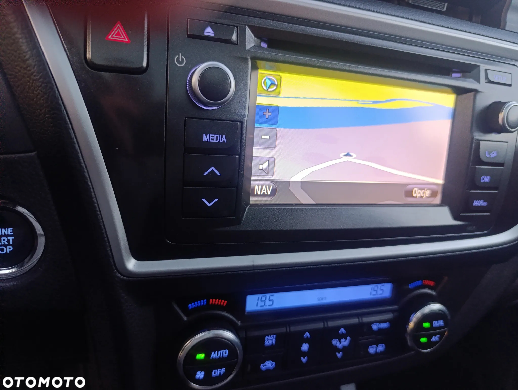 Toyota Auris 1.6 Valvematic Multidrive S Executive - 28
