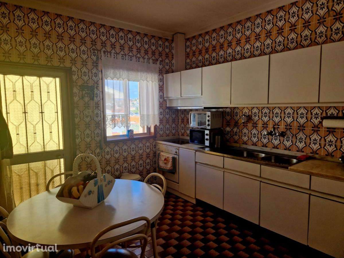 Quarto - localizado em Valadares Porto - Grande imagem: 4/7