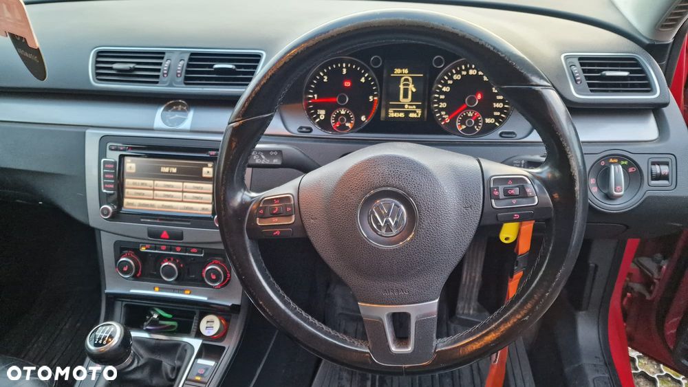 Volkswagen Passat 2.0 TDI 4Mot Comfortline - 9