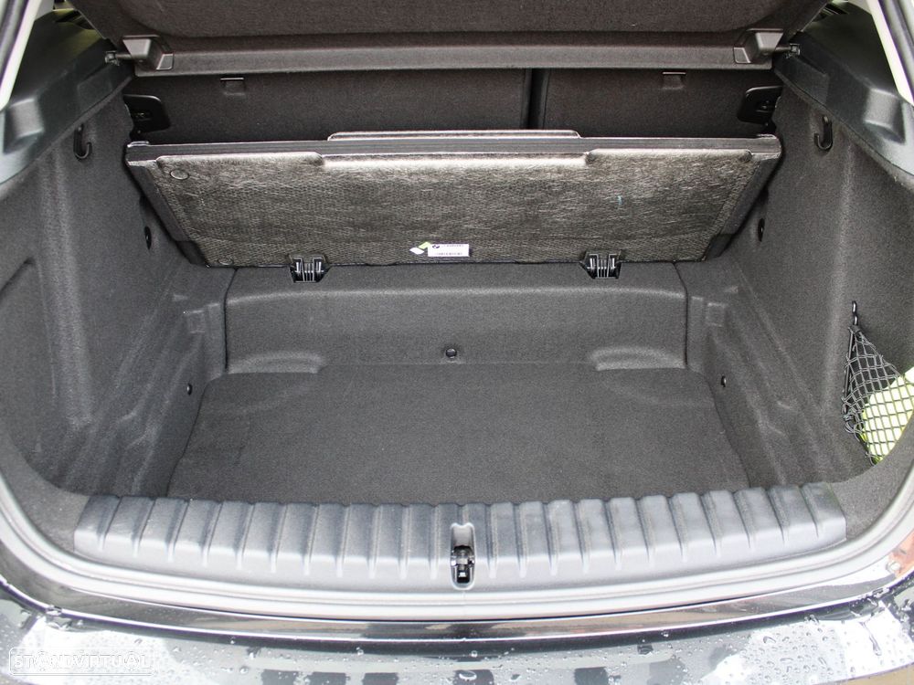 BMW 116 d Pack Essence - 48