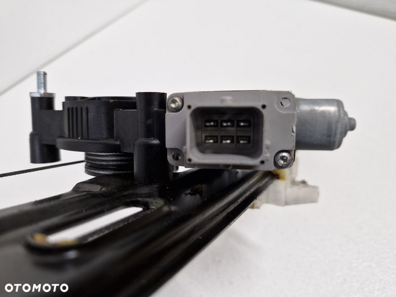 FIAT 500L PODNOŚNIK MECHANIZM SZYBY PRAWY PRZÓD PRZEDNI 6 PIN 51957503 - 3