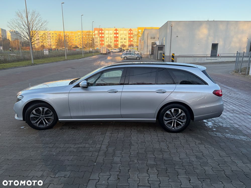 Mercedes-Benz Klasa E 220 d 4-Matic Avantgarde - 20