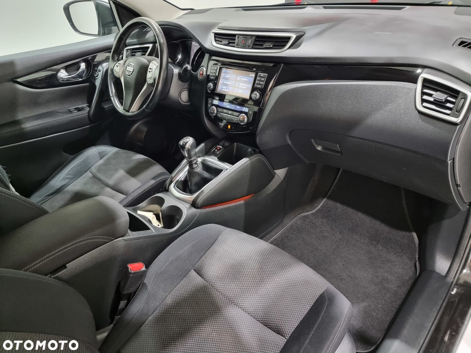 Nissan Qashqai - 17