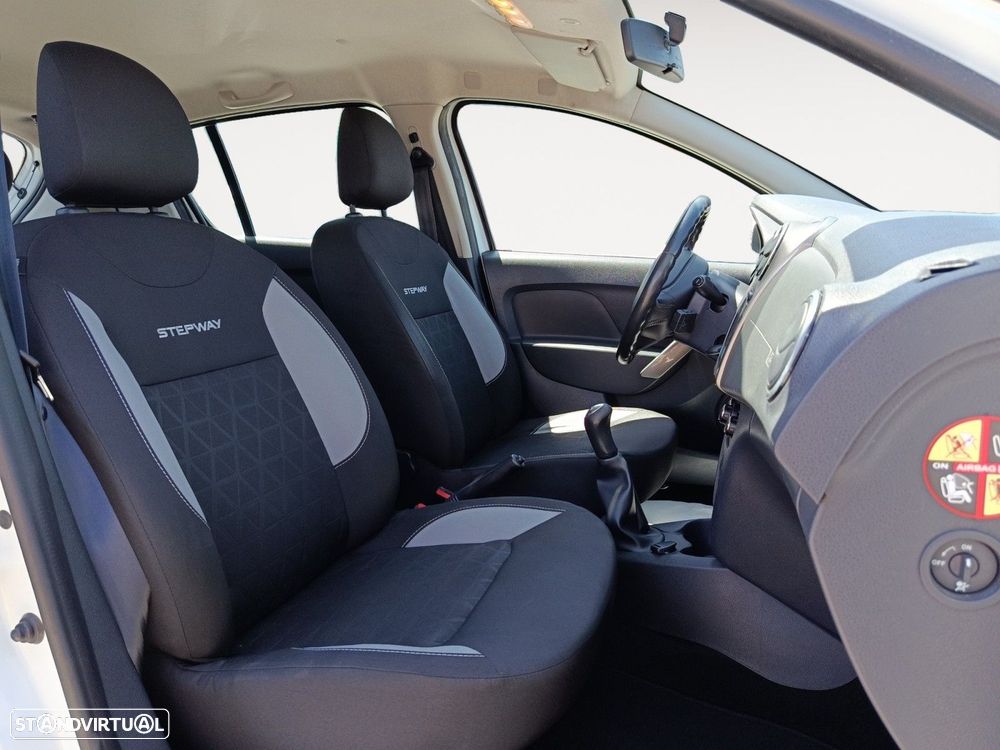 Dacia Sandero 1.5 dCi Stepway — fotografia 15