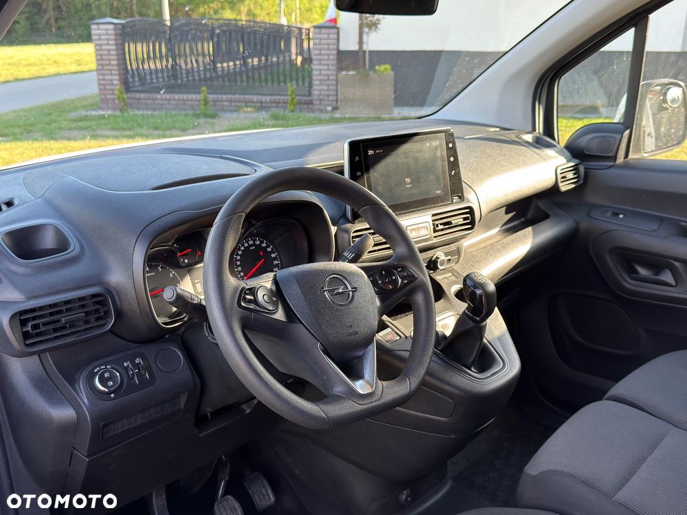 Opel Combo 1.5 CDTI Essentia S&S - 12