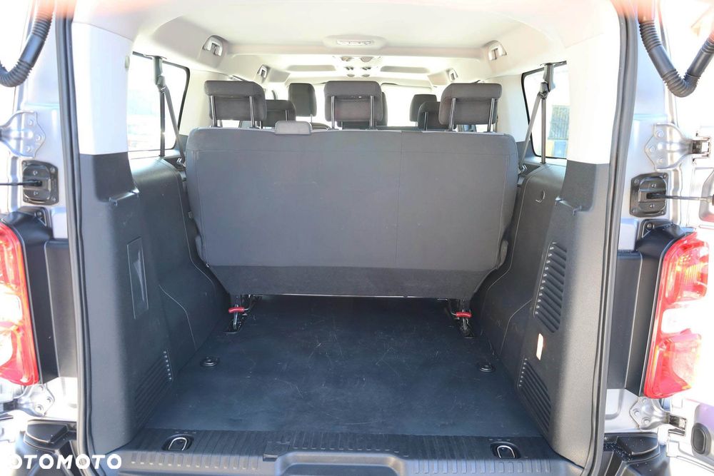 Peugeot Traveller 2.0 BlueHDi Long Business - 33