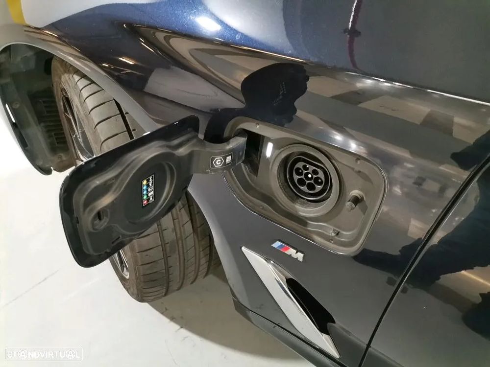BMW 530 e - 11
