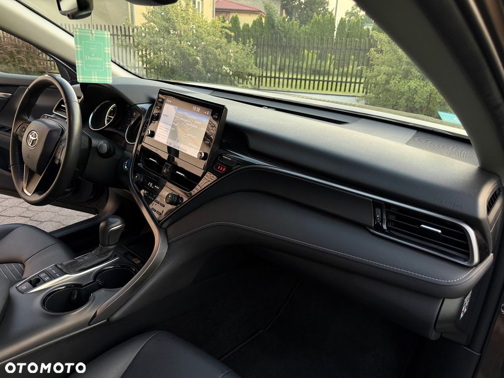 Toyota Camry - 28
