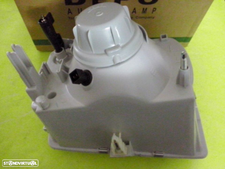 Farol / Faróis da frente Renault 21 e Trafic NOVOS - 2