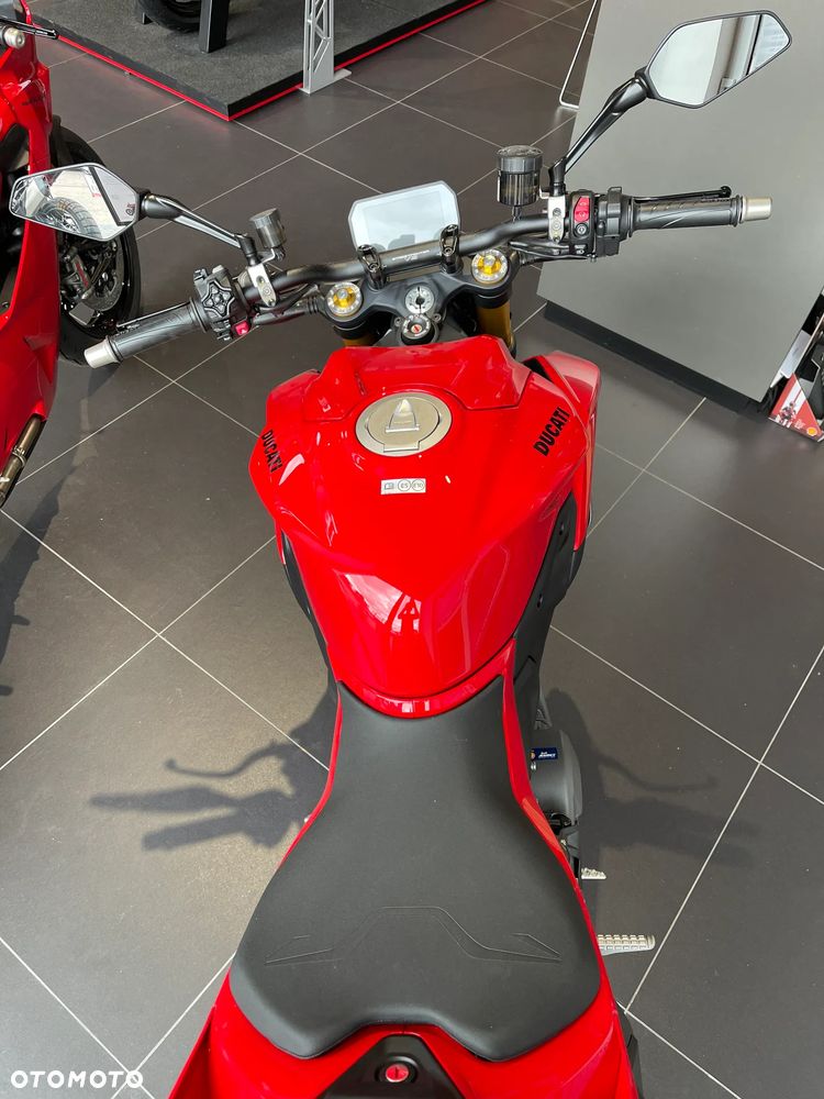 Ducati Streetfighter V2 - 5