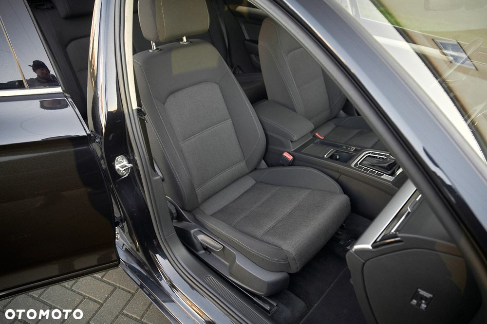 Volkswagen Passat 2.0 TDI BMT Comfortline DSG - 26