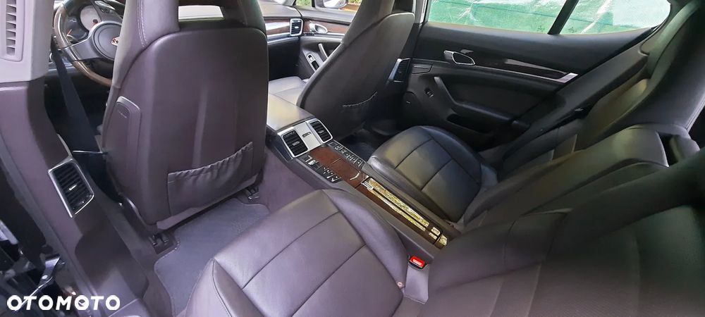 Porsche Panamera 4S - 20