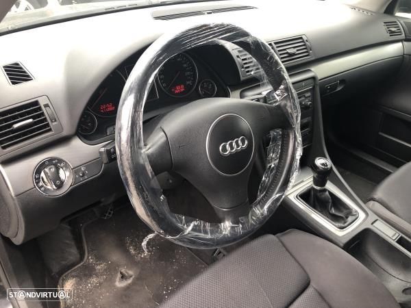 Para Peças Audi A4 (8E2, B6) - 5