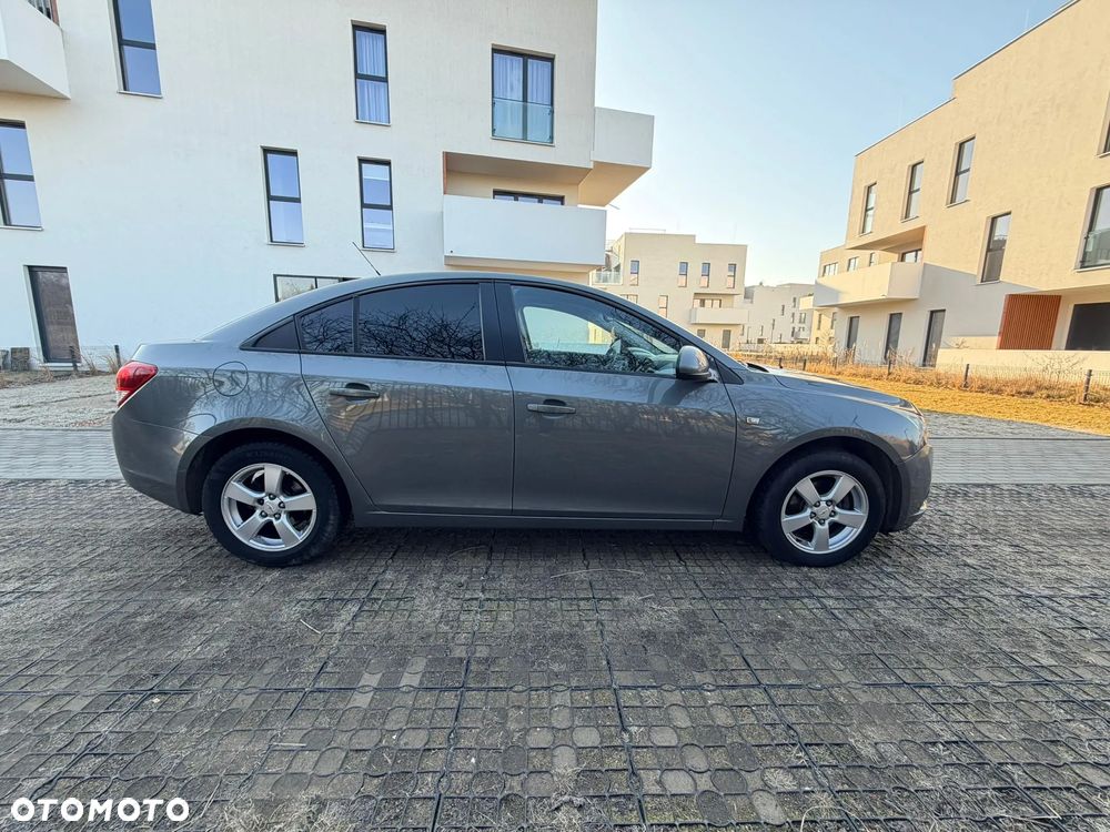 Chevrolet Cruze 1.6 LT+ - 7