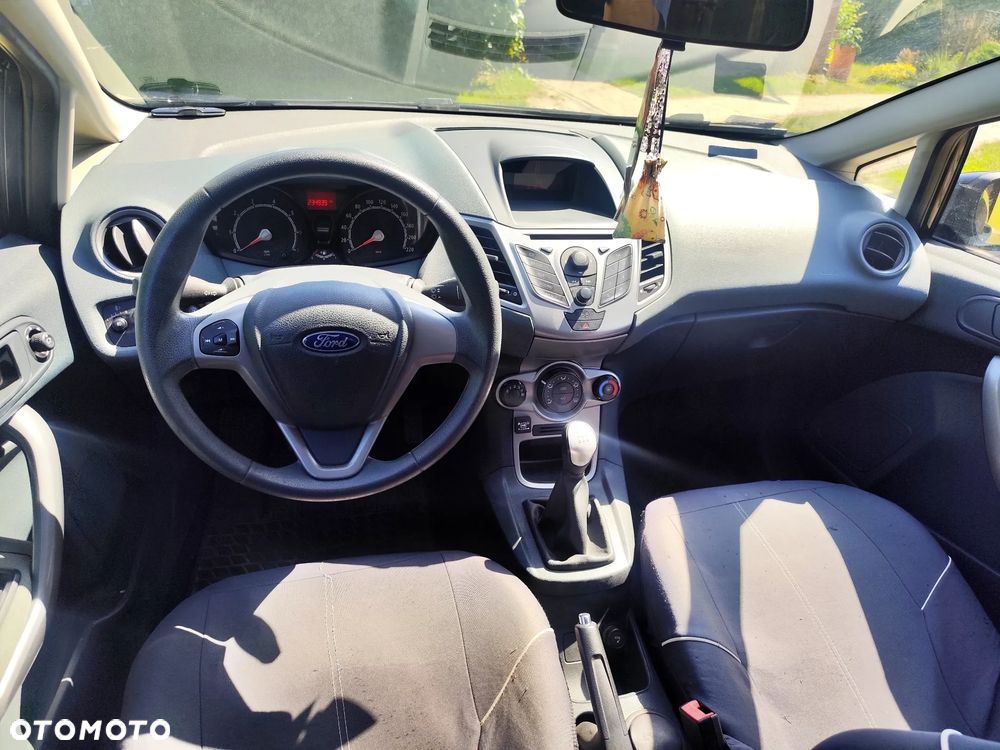 Ford Fiesta - 11