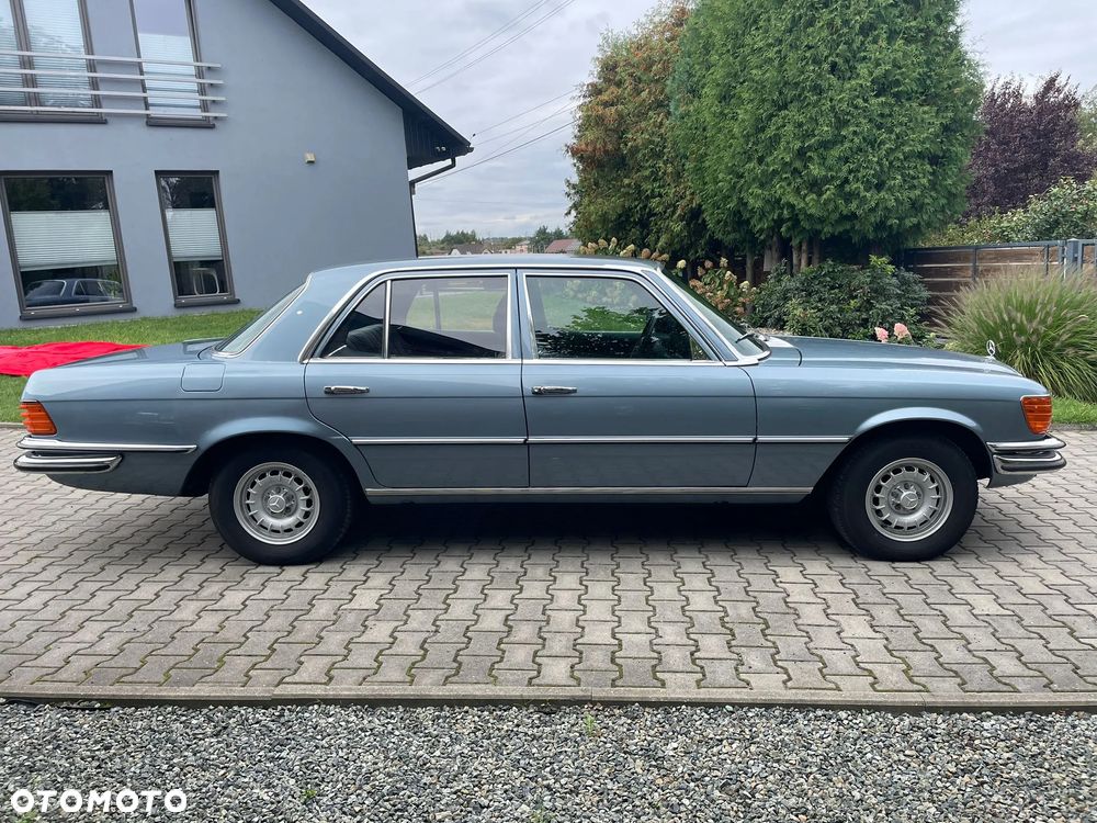 Mercedes-Benz 280 - 6