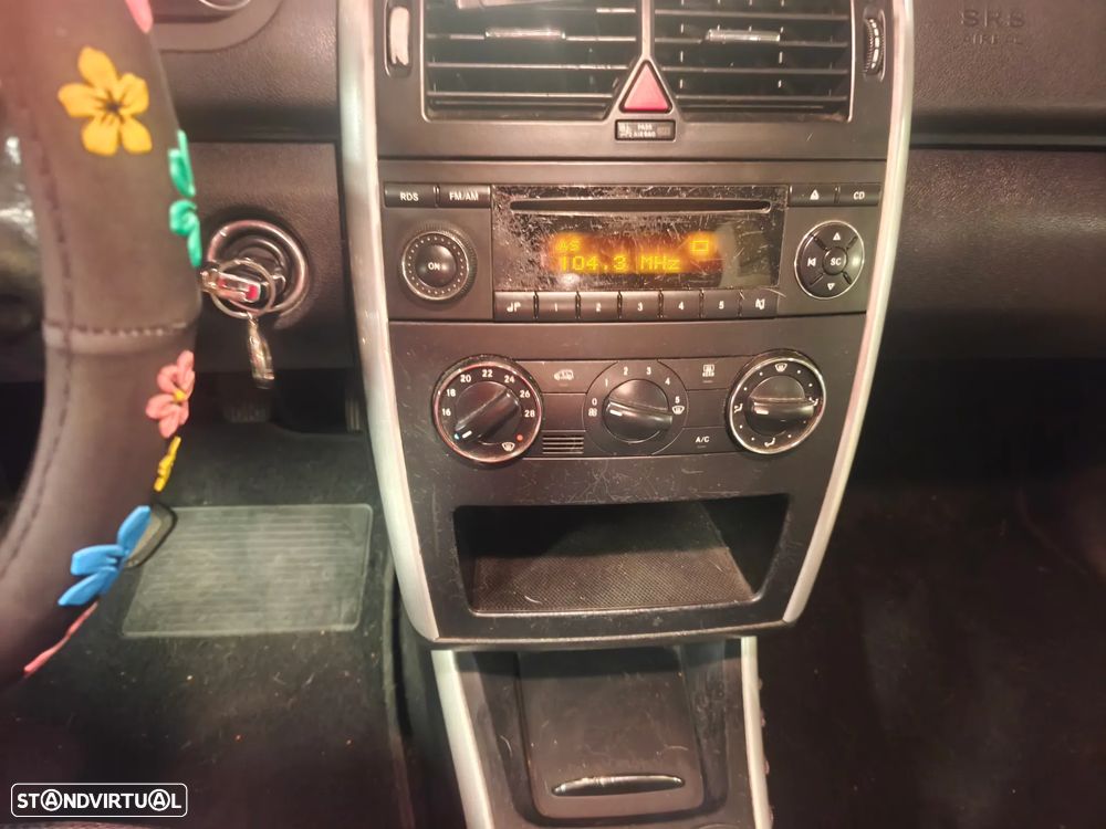 Mercedes-Benz A 180 - 8