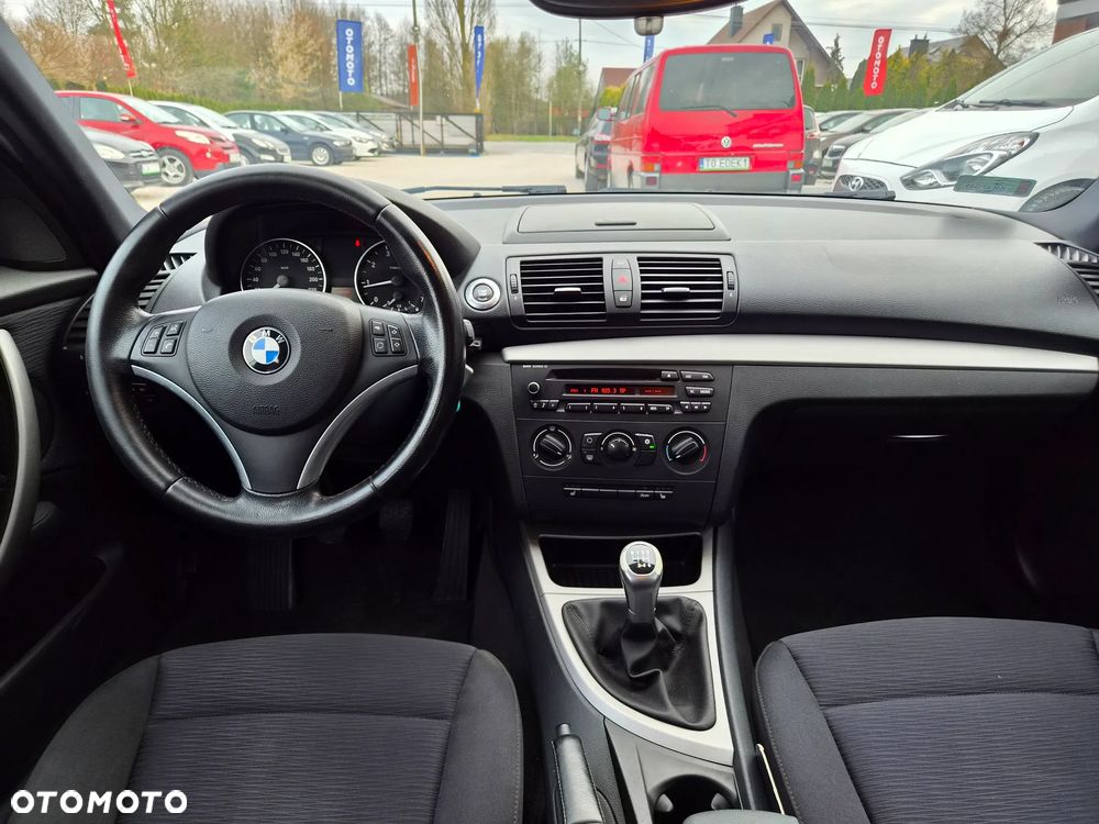 BMW Seria 1 - 25