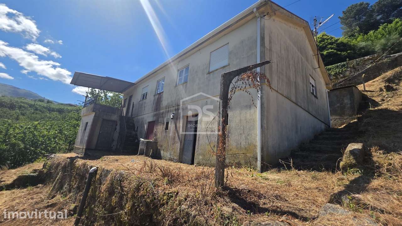 Moradia para Restaurar T3 Venda em São João de Fontoura,Resende - Grande imagem: 5/13