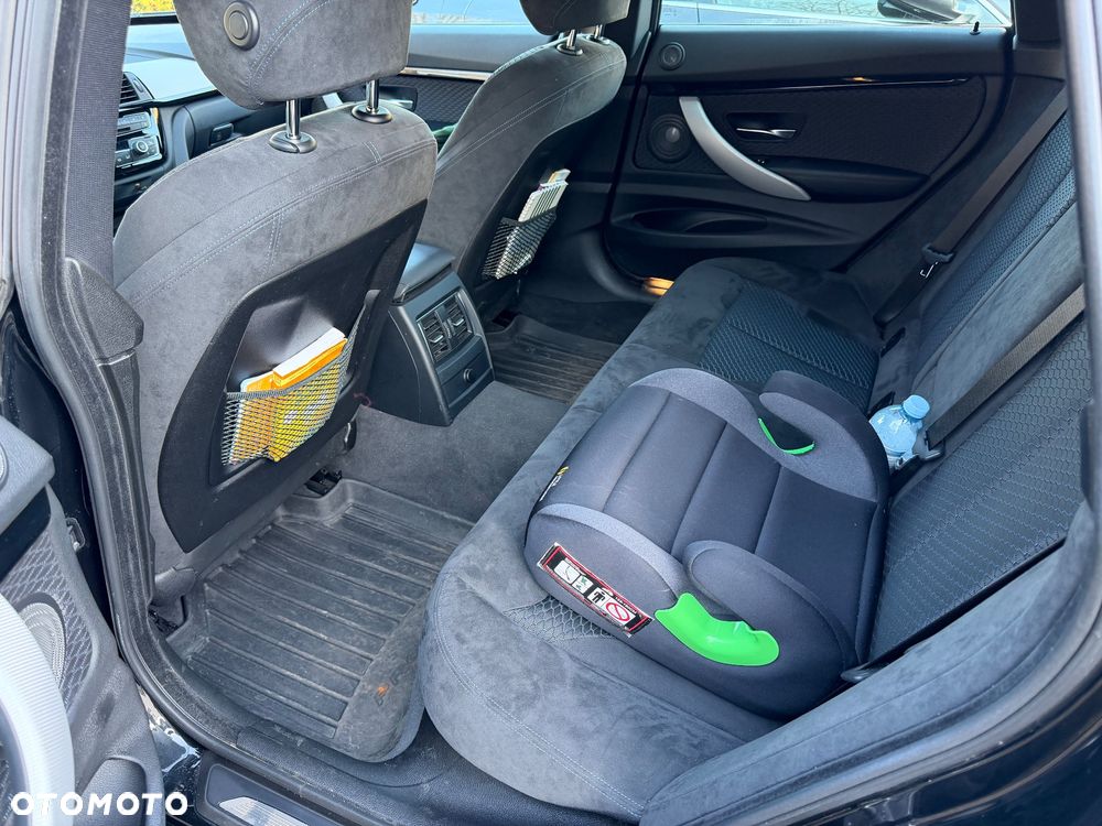 BMW Seria 3 320d Edition M Sport Shadow - 12