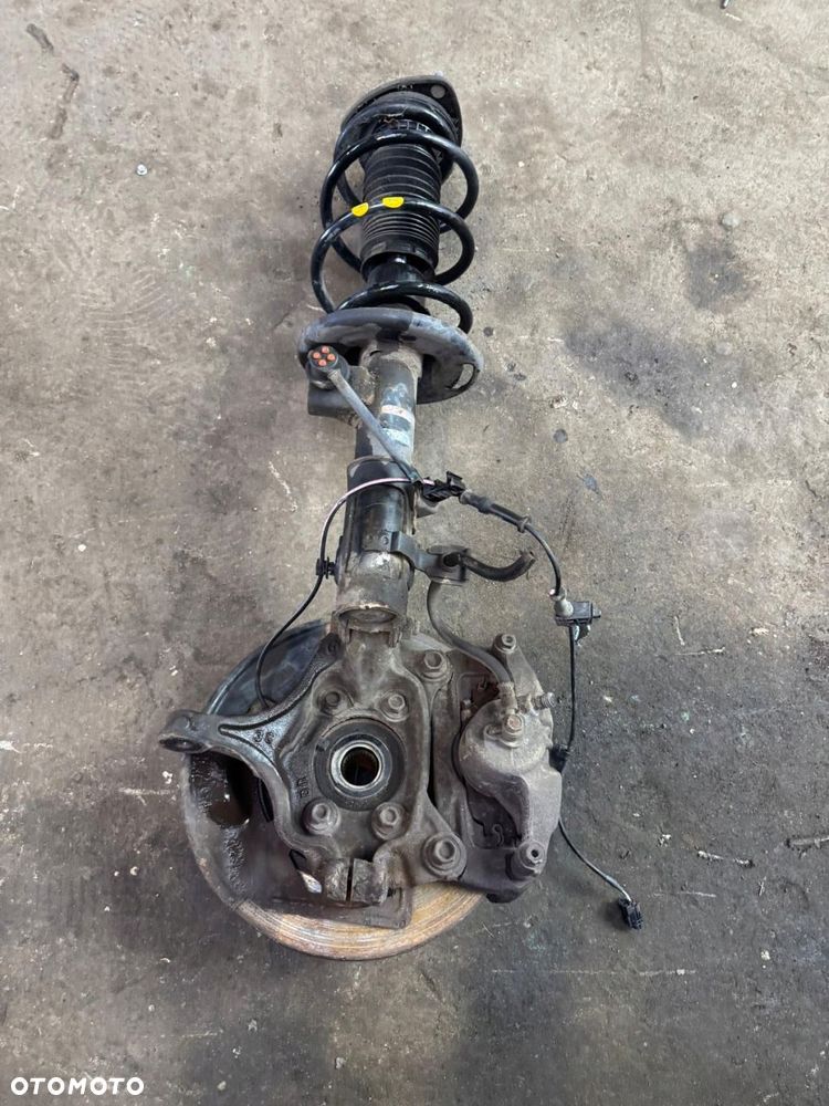 zwrotnica mcpherson lewy przód mazda 3 iv bm 2013-2017 2.2 2.0 - 4