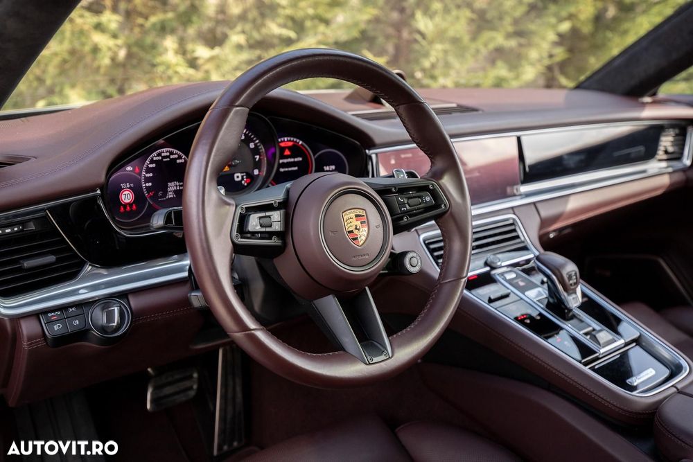 Porsche Panamera - 17