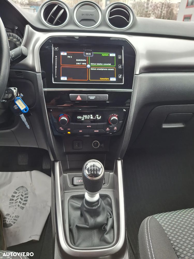 Suzuki Vitara 1.4 Boosterjet MHEV Passion - 19