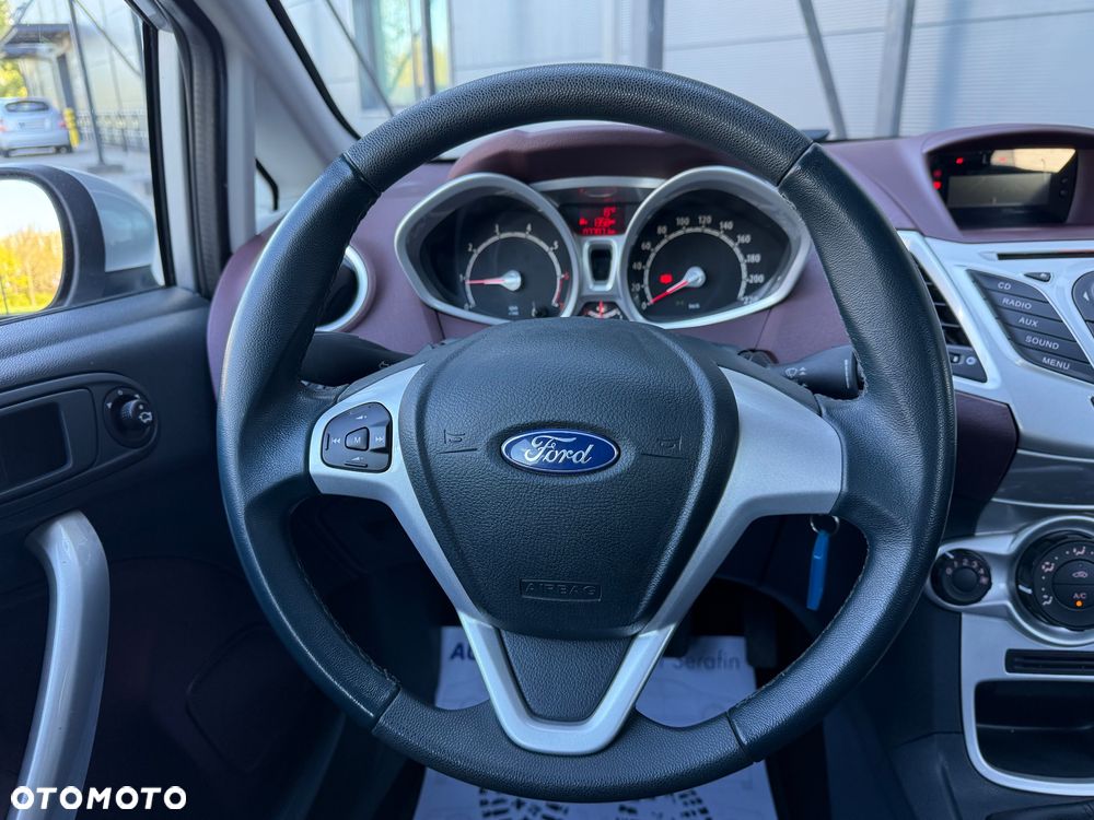 Ford Fiesta 1.25 Titanium - 24