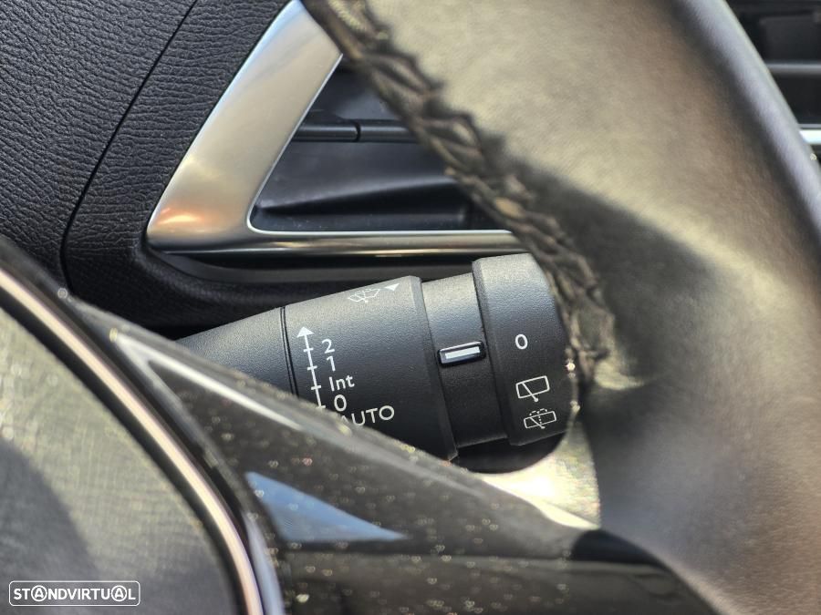 Peugeot 3008 1.5 BlueHDi Active - 21