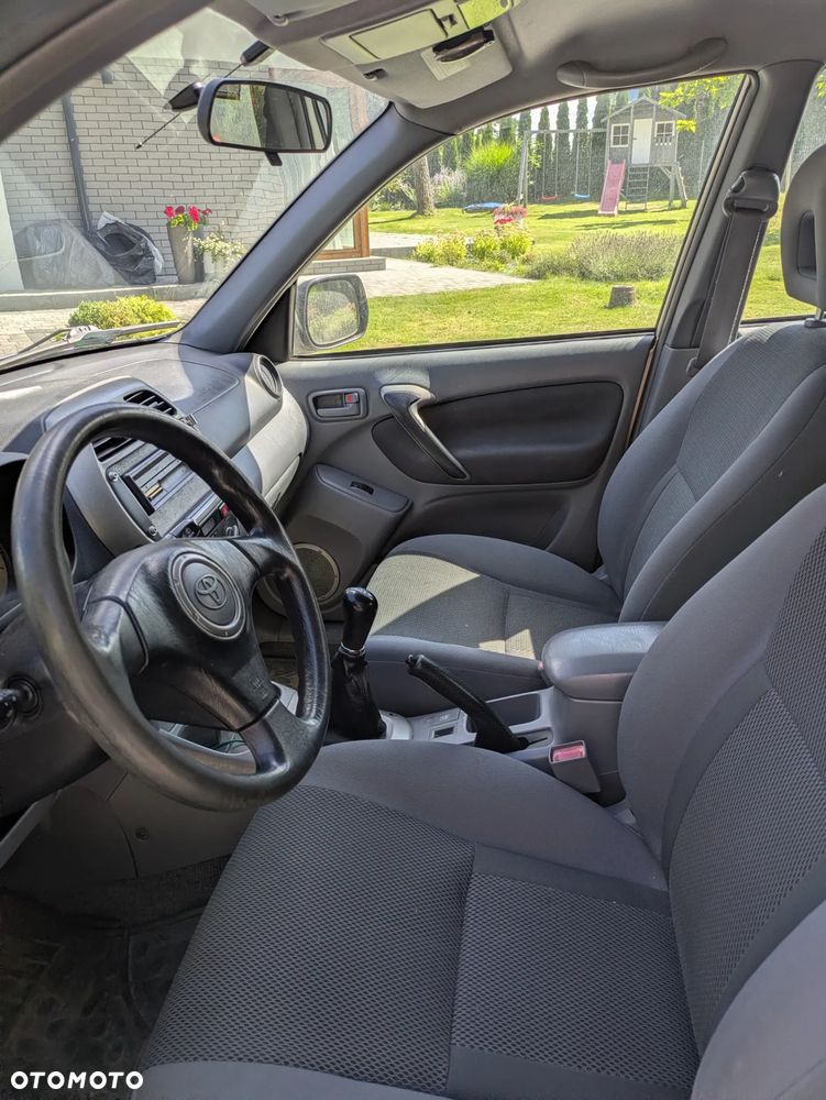 Toyota RAV4 2.0 VVT-i 4x4 - 6