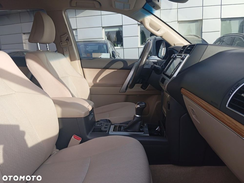 Toyota Land Cruiser - 9