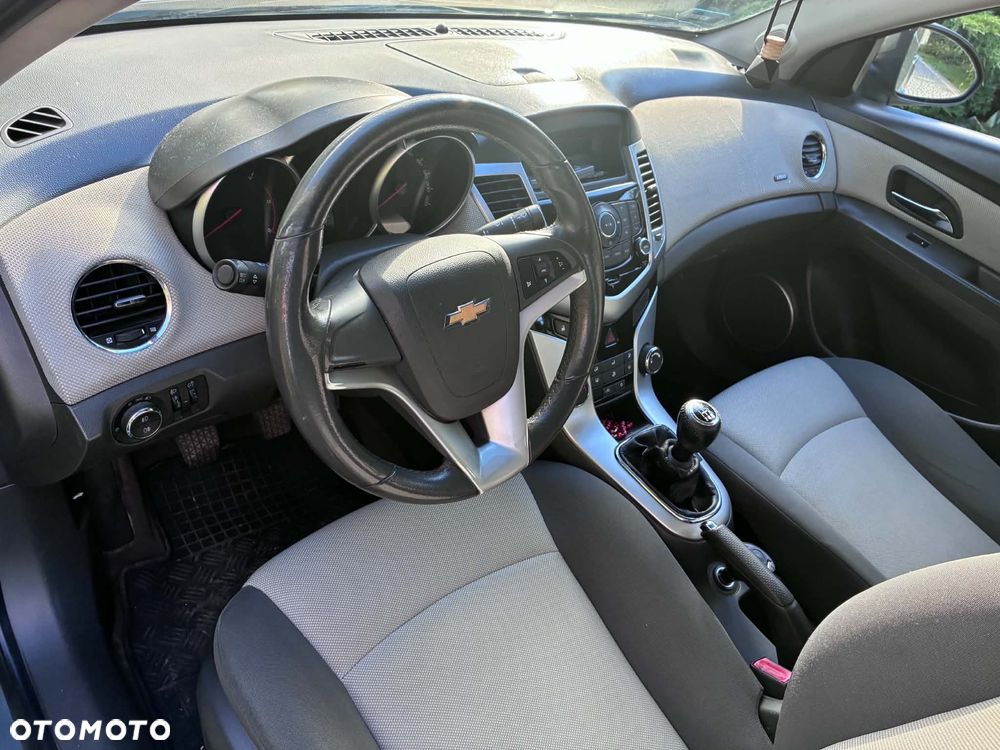 Chevrolet Cruze 2.0 VDCi LS - 17