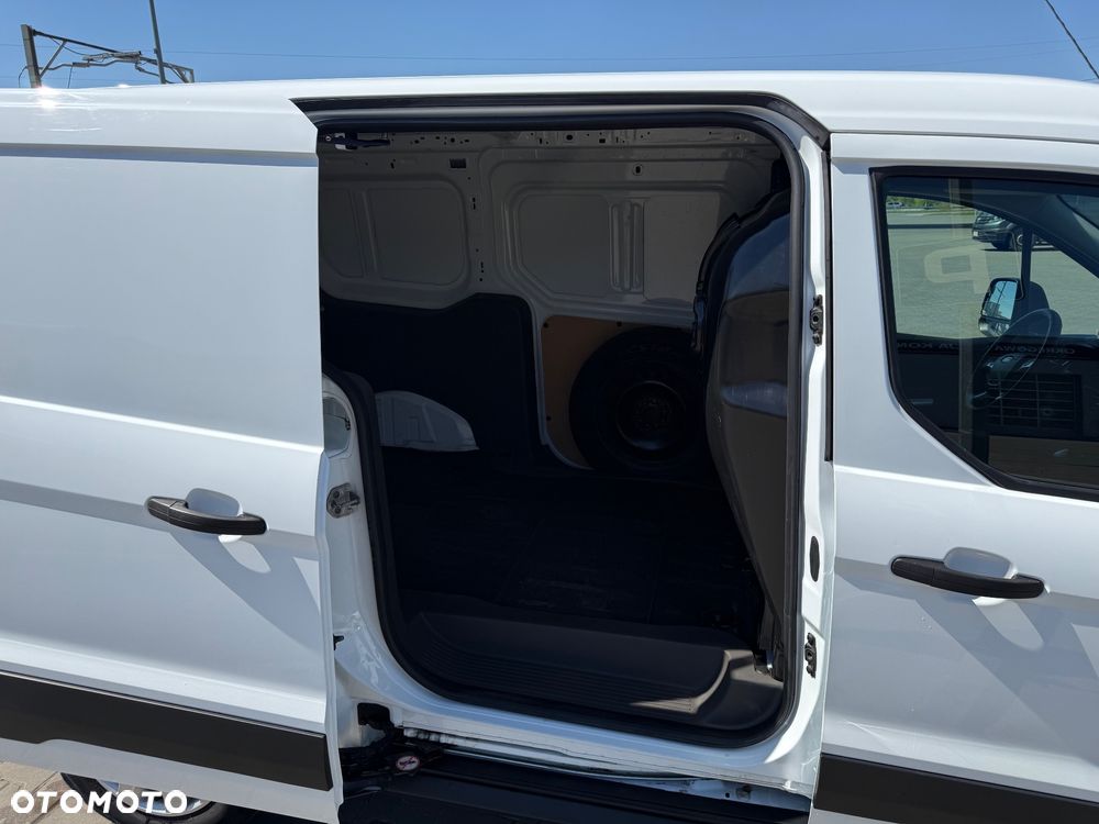 Ford Transit Connect - 8