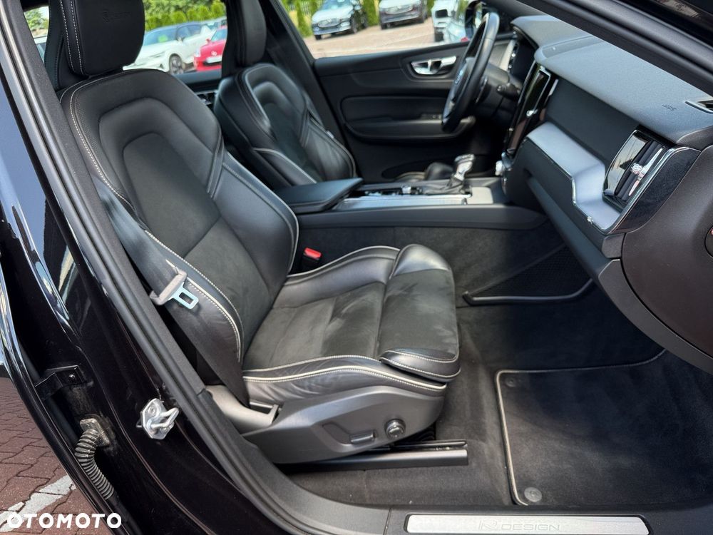 Volvo XC 60 D4 SCR R-Design - 22