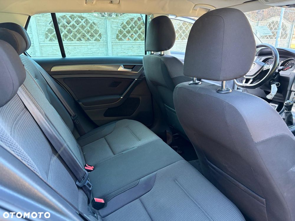 Volkswagen Golf - 13