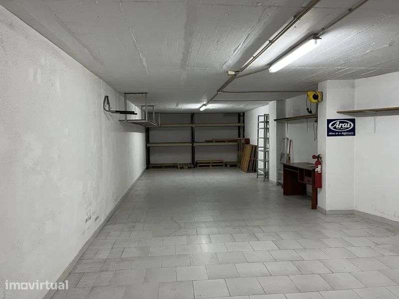 Vendo garagem como nova - Grande imagem: 2/5