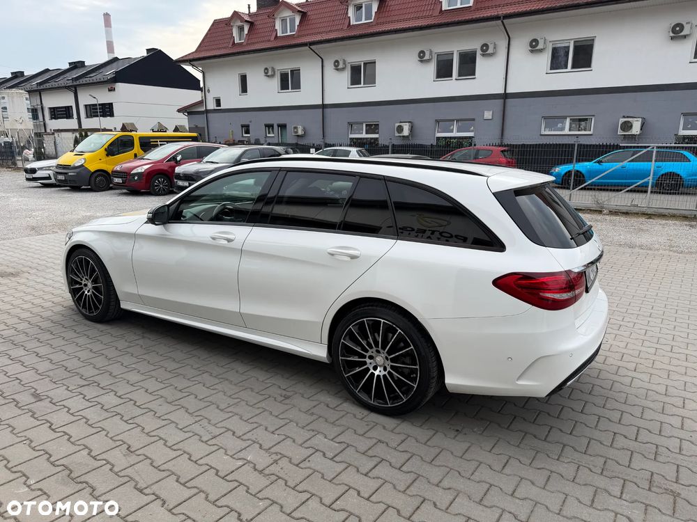 Mercedes-Benz Klasa C 220 d 4Matic 9G-TRONIC AMG Line - 3