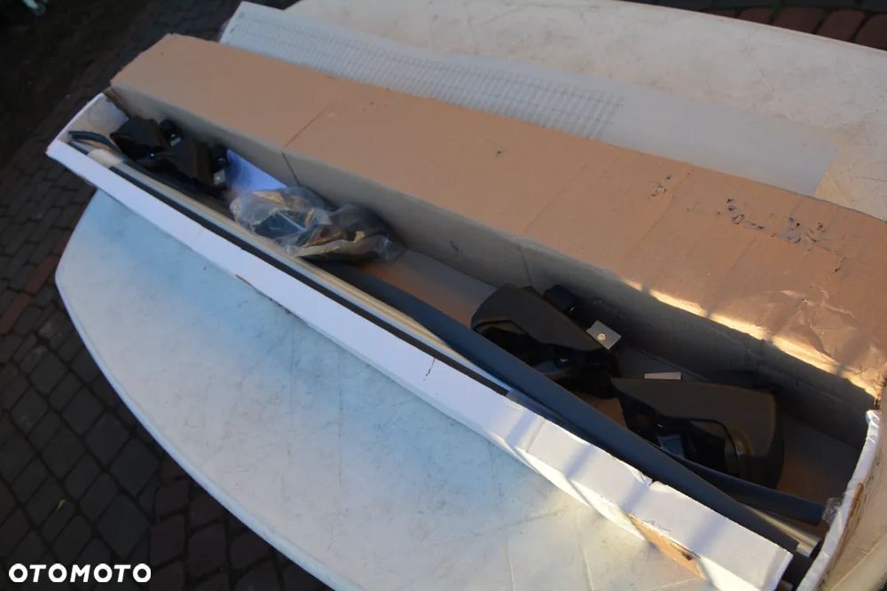 Audi A4 B8 / A6 C6 / C7 kombi Bagażnik na relingi zintegrowane Aluminiowy zamykany na klucz - 9