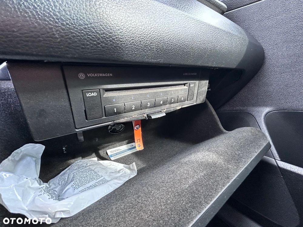 Volkswagen Passat Variant 2.0 TDI DPF R-Line Edition Plus - 31