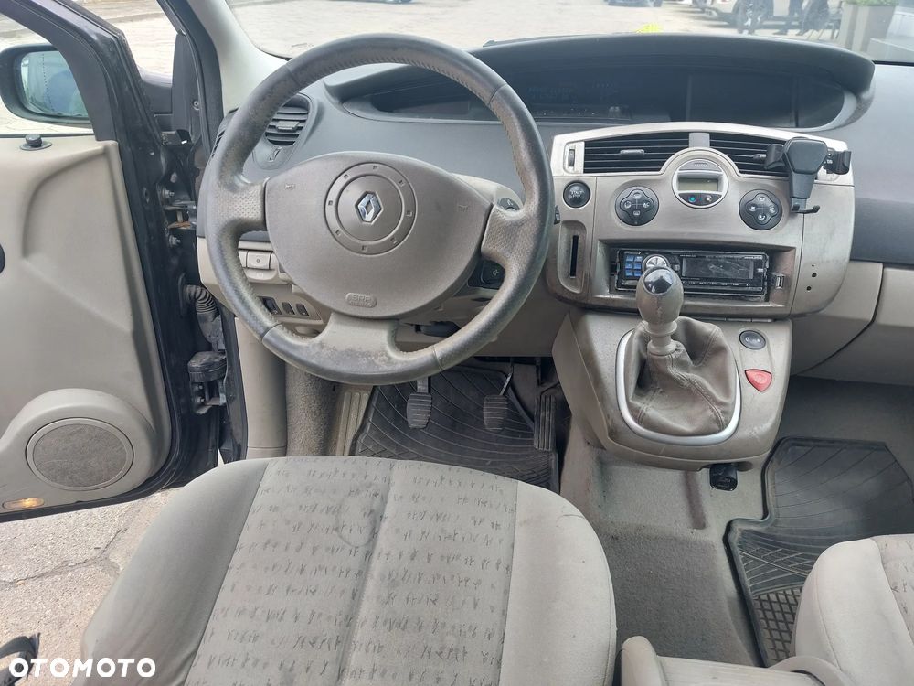 Renault Grand Scenic - 18