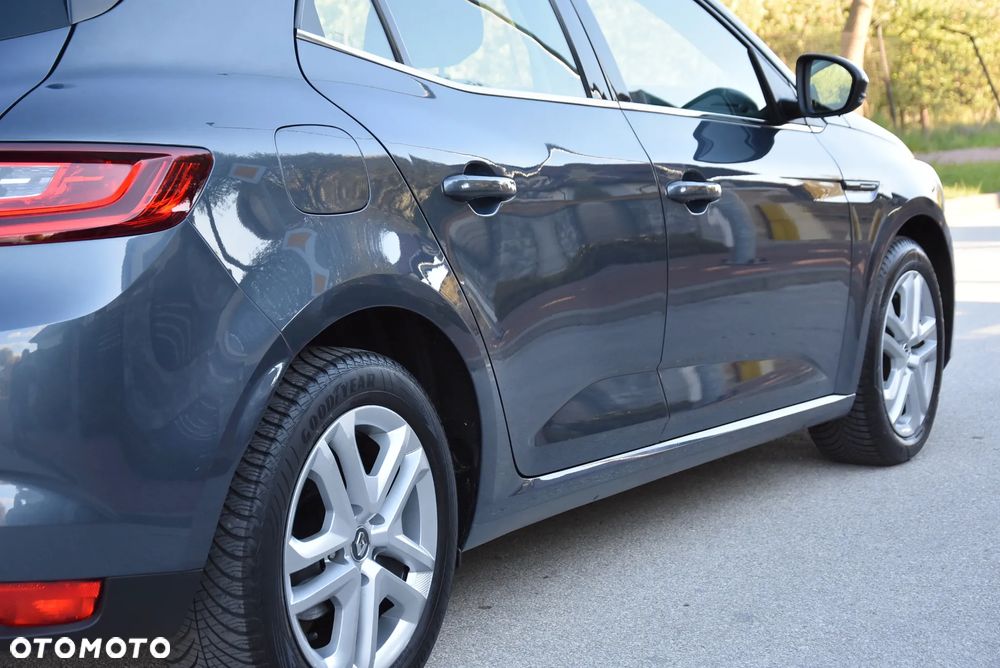 Renault Megane ENERGY TCe 100 EXPERIENCE - 19